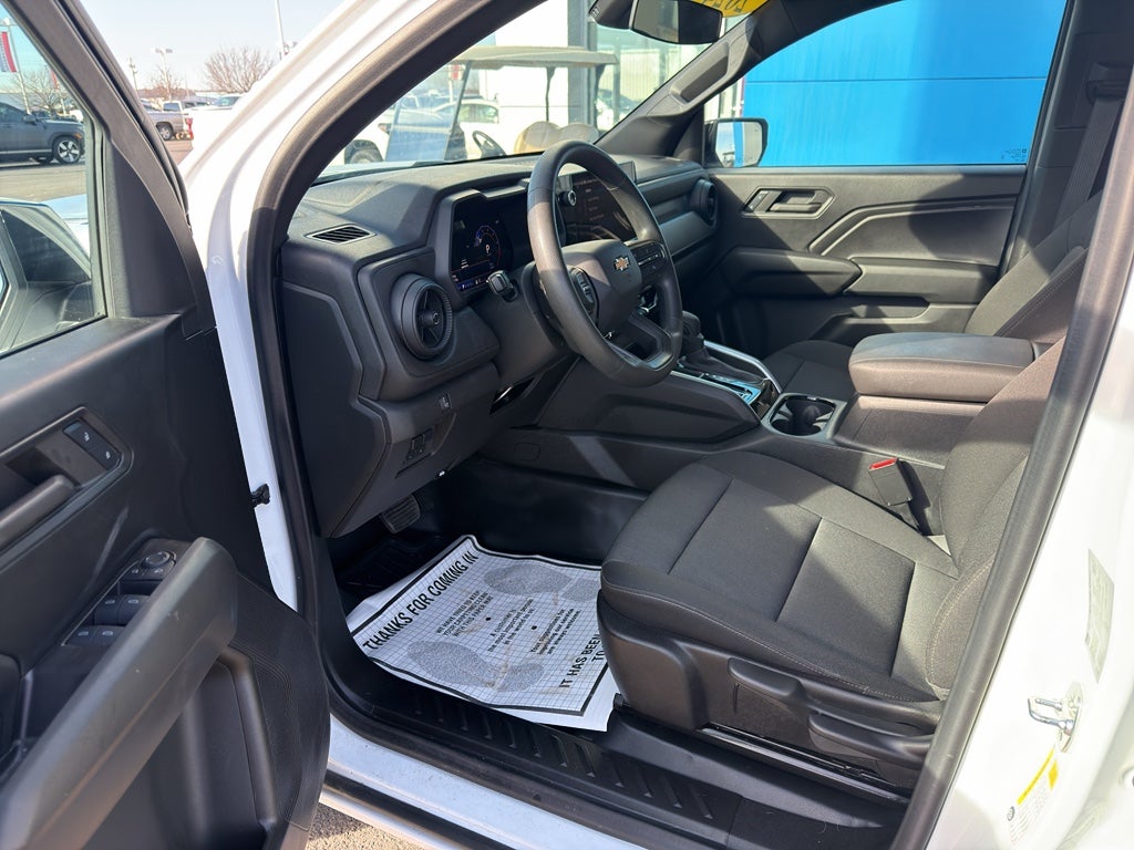 2024 Chevrolet Colorado WT