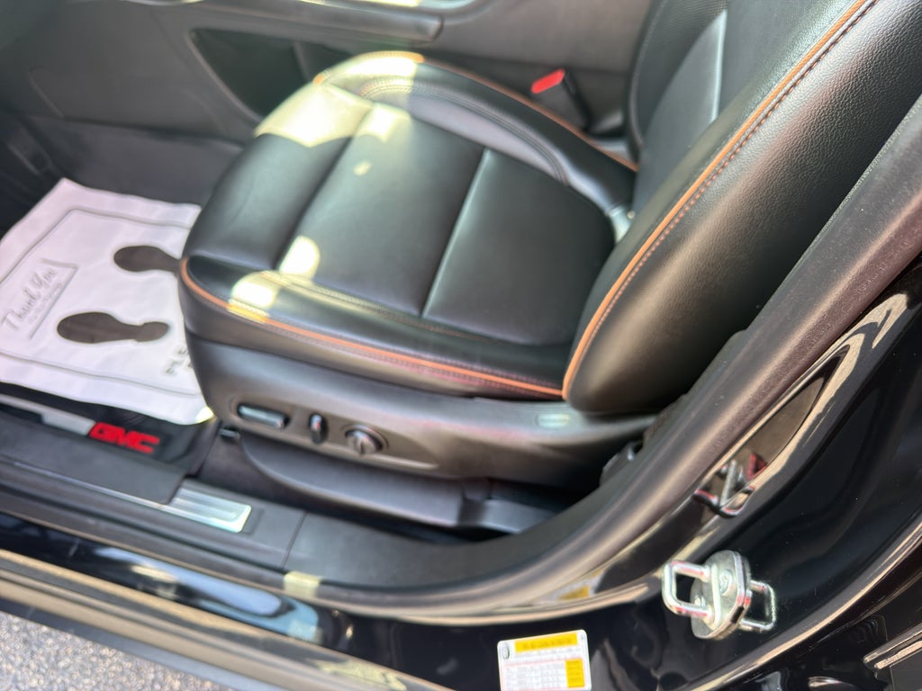 2022 GMC Acadia AT4