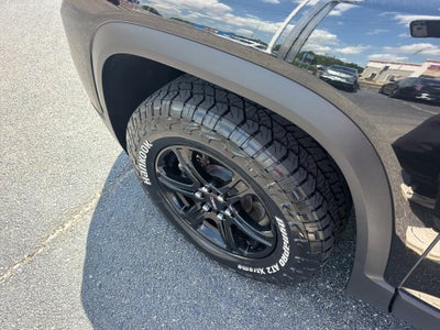 2022 GMC Acadia AT4