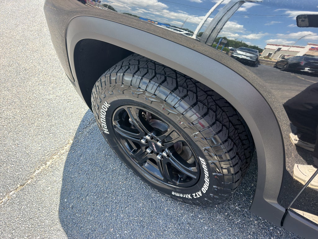 2022 GMC Acadia AT4