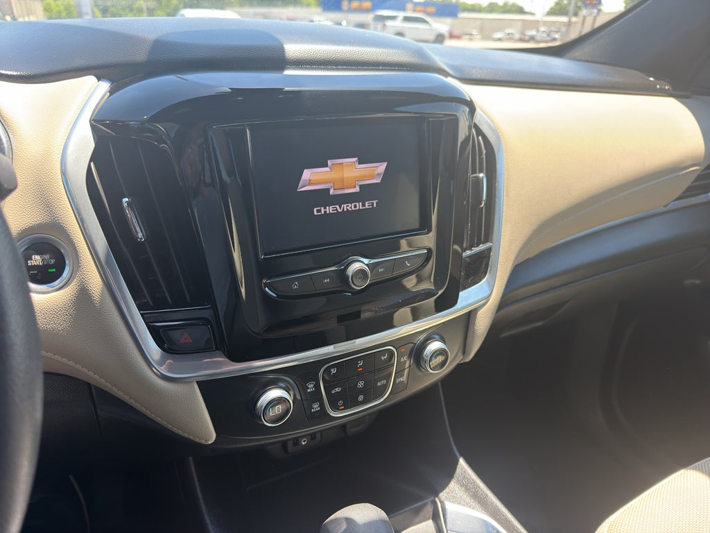 2022 Chevrolet Traverse LS