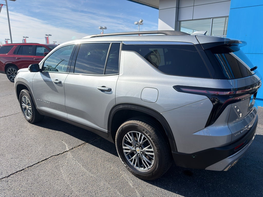 2024 Chevrolet Traverse LT