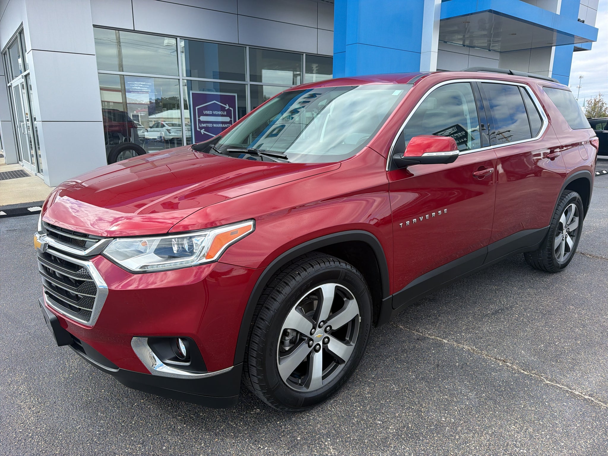 2021 Chevrolet Traverse LT Leather