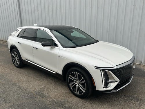 2025 Cadillac LYRIQ Luxury 2