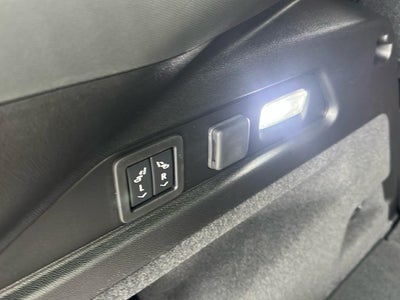 2025 Cadillac LYRIQ Luxury 2