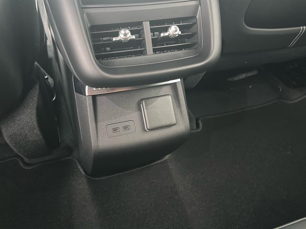 2025 Cadillac LYRIQ Luxury 2