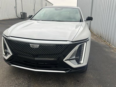 2025 Cadillac LYRIQ Luxury 2