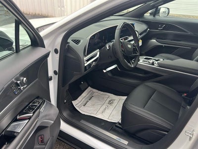 2025 Cadillac LYRIQ Luxury 2