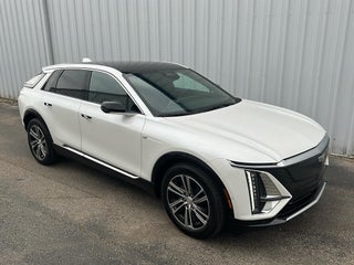 2025 Cadillac LYRIQ Luxury 2