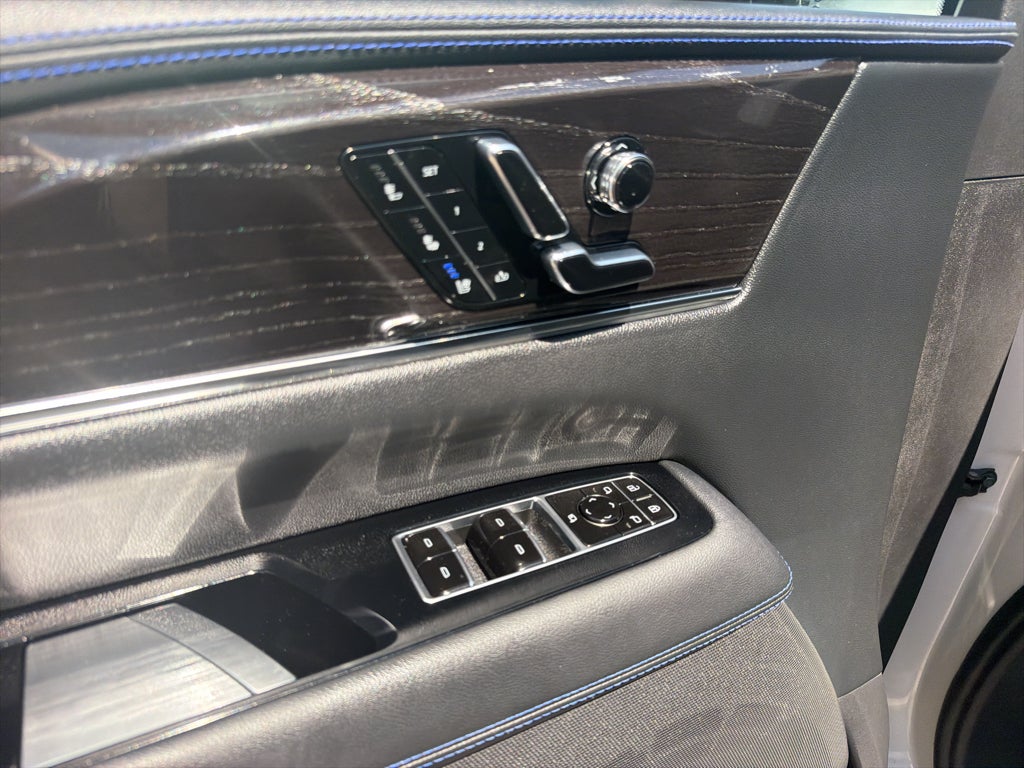 2026 Cadillac ESCALADE IQL Sport