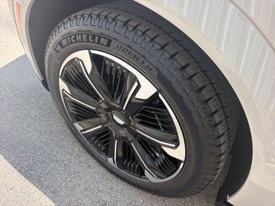 2026 Cadillac ESCALADE IQL Sport
