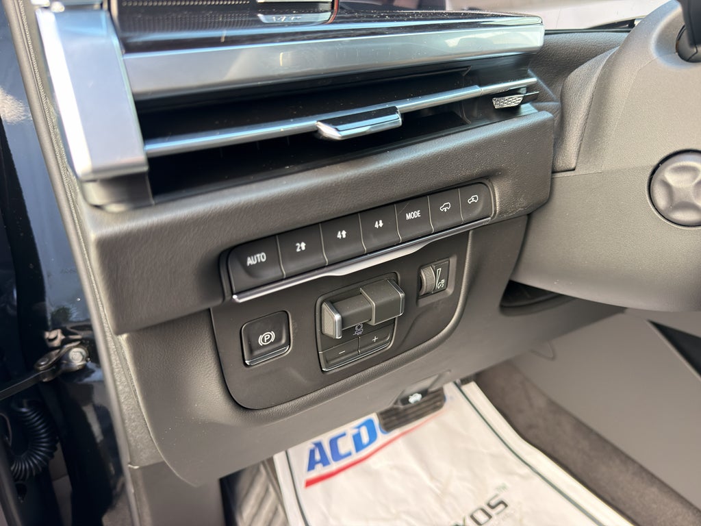 2026 Cadillac Escalade Sport - Photo 8