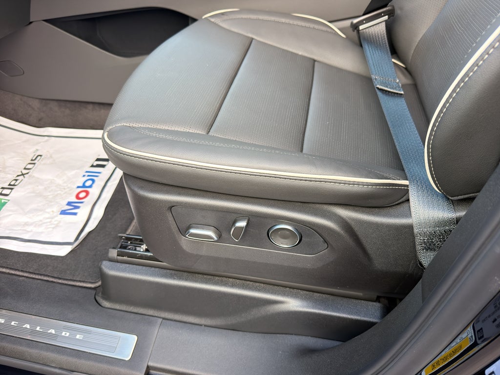 2026 Cadillac Escalade Sport - Photo 9