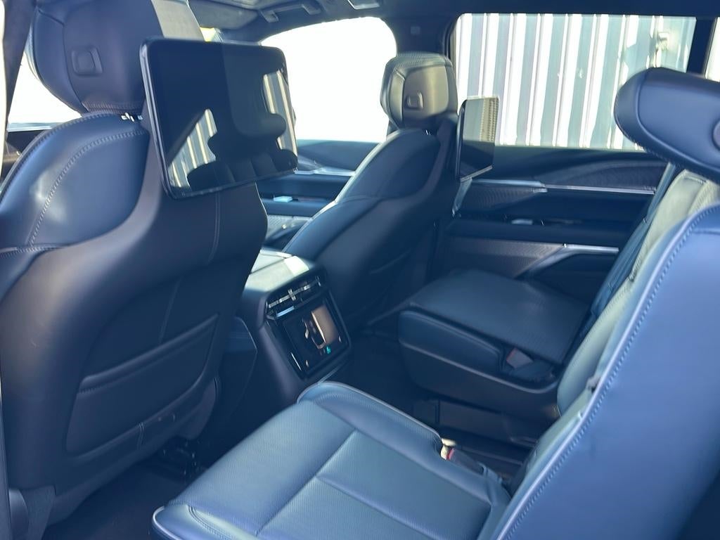 2025 Cadillac ESCALADE IQ Luxury 2