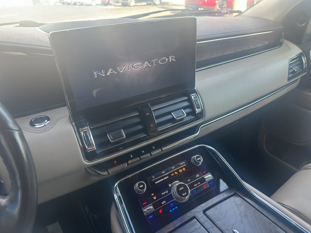 2022 Lincoln Navigator L Reserve