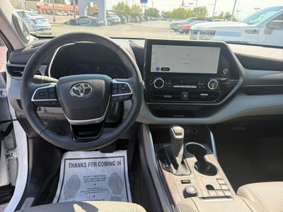 2024 Toyota Highlander LE