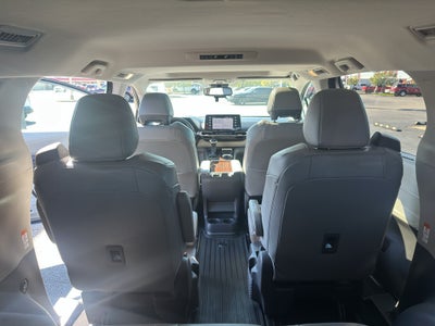 2021 Toyota Sienna XLE