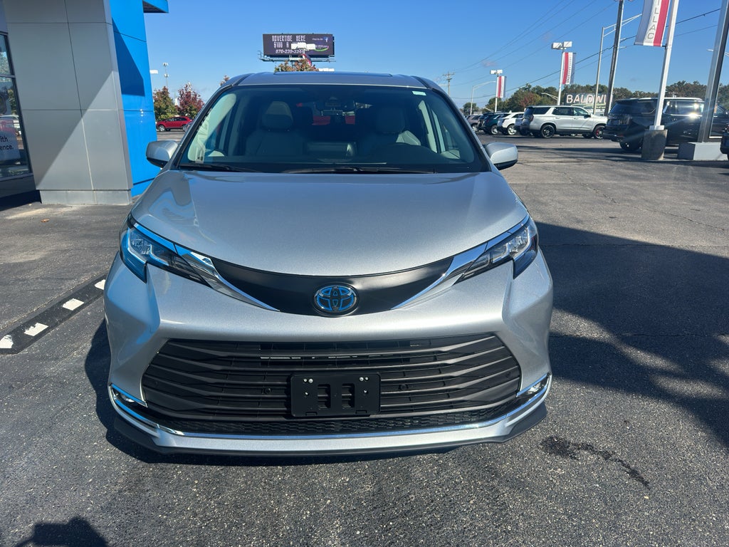 2021 Toyota Sienna XLE