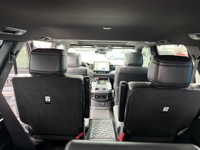 2024 Toyota Sequoia SR5