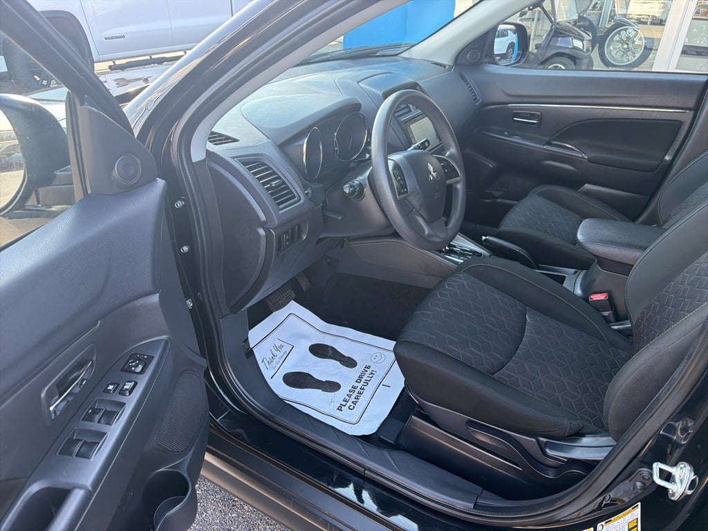 2024 Mitsubishi Outlander Sport S